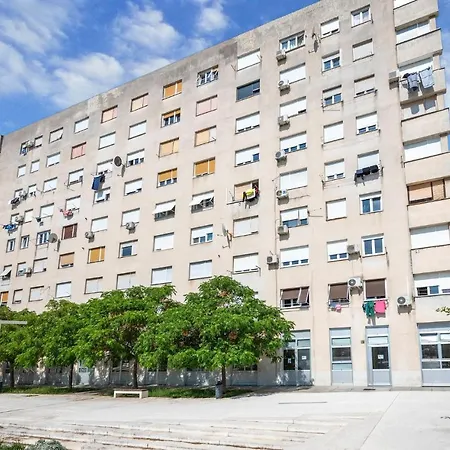 Apartment 1 Bedroom Lovely In