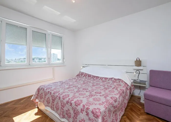 1 Bedroom Lovely In Apartman Pula